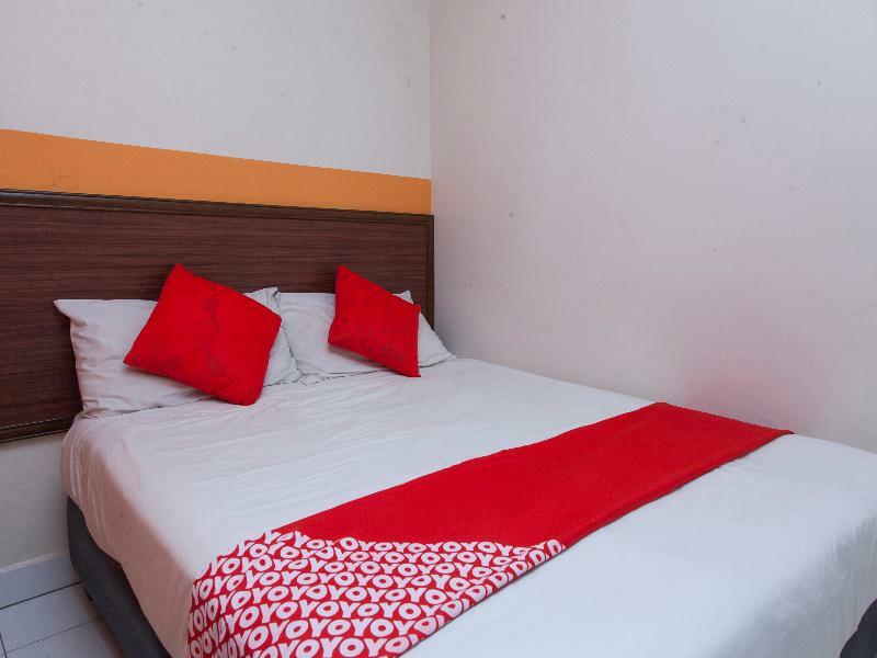 Oyo 575 Hotel Dns Ипох Экстерьер фото