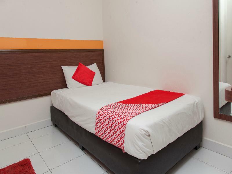 Oyo 575 Hotel Dns Ипох Экстерьер фото