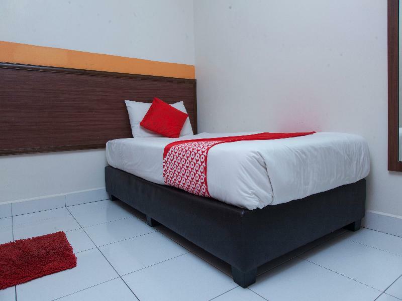 Oyo 575 Hotel Dns Ипох Экстерьер фото